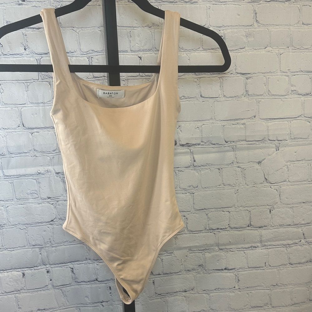 🤎 Babaton Contour Square Neck Bodysuit – Nude (2XS)
